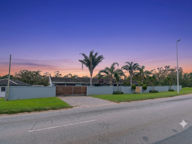 Unrivaled Landmass and Strategic Dual-Utility in Sunridge Park - Photo 4