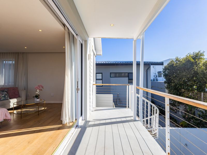Experience Contemporary Luxury and Refined Living in Sought after Sageood Estate! - Photo 7