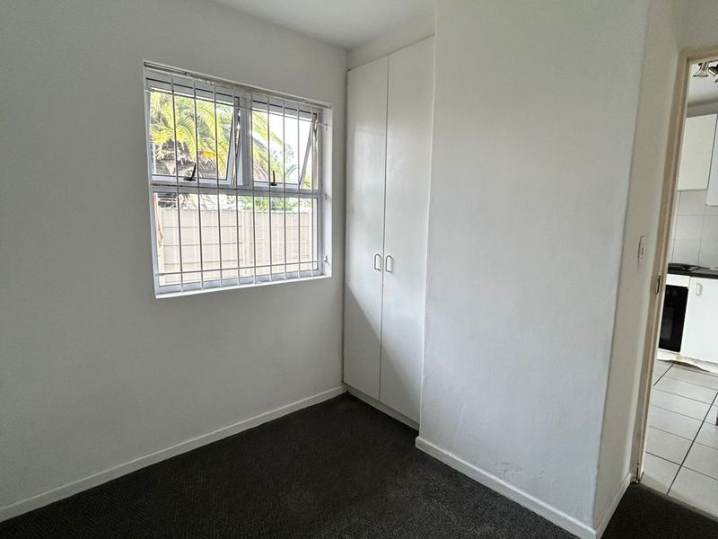 PAROW, Clarendon Square - 2 Bedroom apartment with allocated parking bay for rent - Photo 10