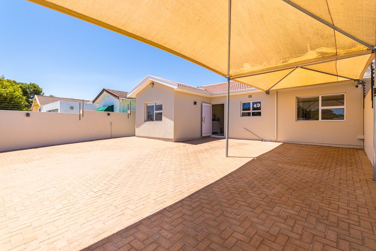Beautifully Renovated 4-Bedroom Family Home with Pool, Security & Exceptional Outdoor Living - Photo 2