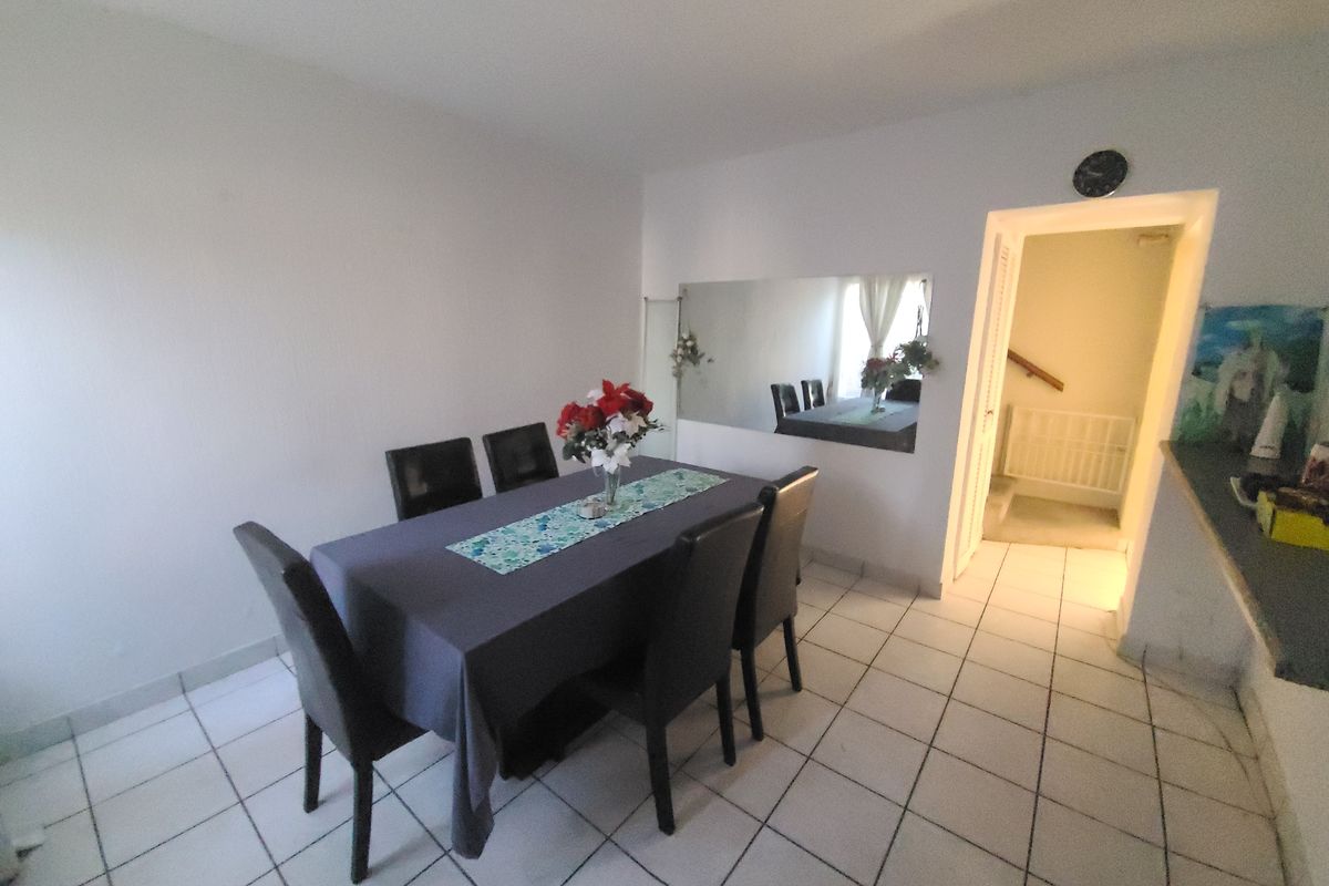 Pet-Friendly Duplex To Let – 3 Bedrooms | 2.5 Bathrooms | Private Garden - Photo 4
