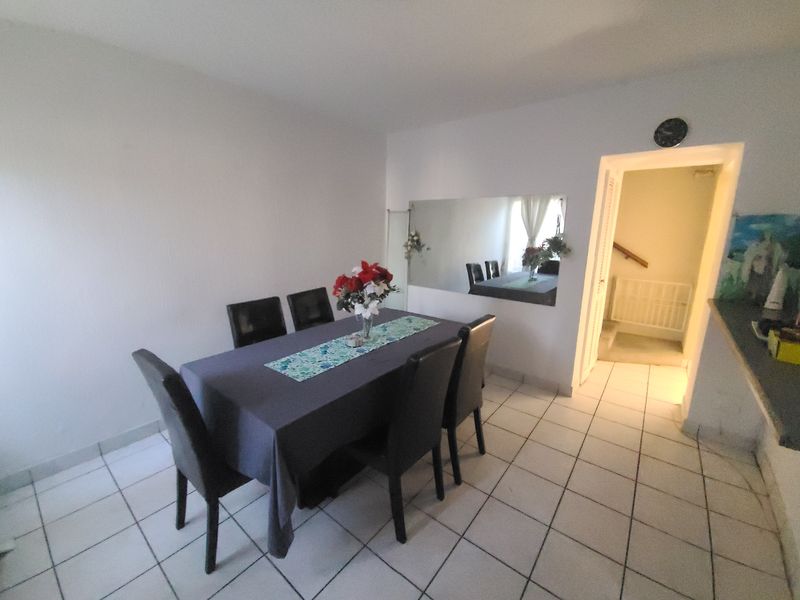 Pet-Friendly Duplex To Let – 3 Bedrooms | 2.5 Bathrooms | Private Garden - Photo 4