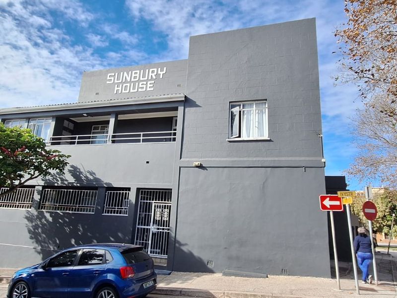 CALLING ALL INVESTORS : ESTABLISHED STUDENT ACCOMMODATION FULLY ACCREDITED WITH NSFAS - Photo 1