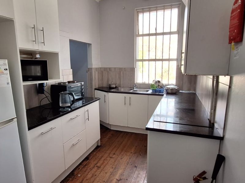 CALLING ALL INVESTORS : ESTABLISHED STUDENT ACCOMMODATION FULLY ACCREDITED WITH NSFAS - Photo 7