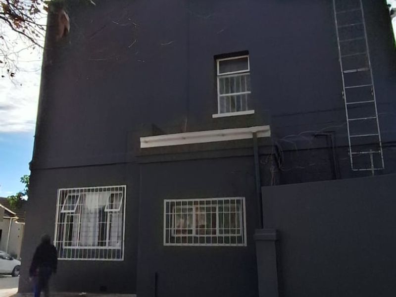 CALLING ALL INVESTORS : ESTABLISHED STUDENT ACCOMMODATION FULLY ACCREDITED WITH NSFAS - Photo 3