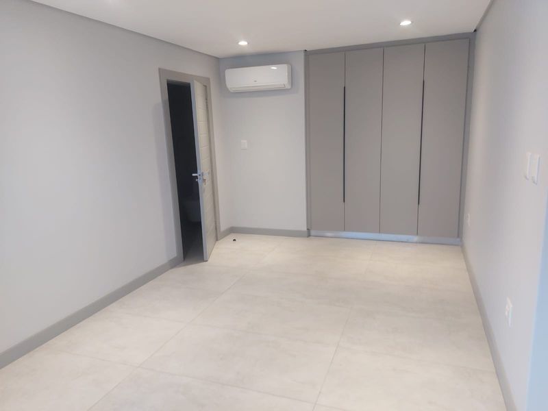 Luxury Studio Apartment in Umhlanga Ridgeside - Photo 9