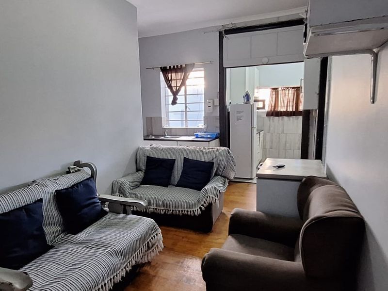 CALLING ALL INVESTORS : ESTABLISHED STUDENT ACCOMMODATION FULLY ACCREDITED WITH NSFAS - Photo 3