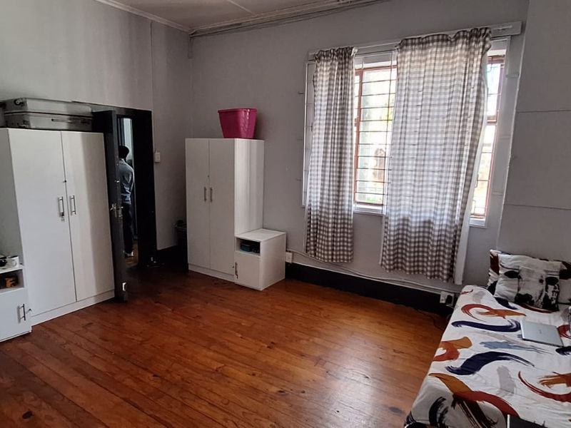 CALLING ALL INVESTORS : ESTABLISHED STUDENT ACCOMMODATION FULLY ACCREDITED WITH NSFAS - Photo 6