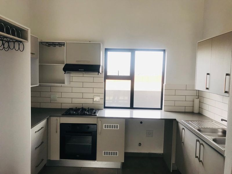 Simplex For Sale In Kempton Park - Photo 3