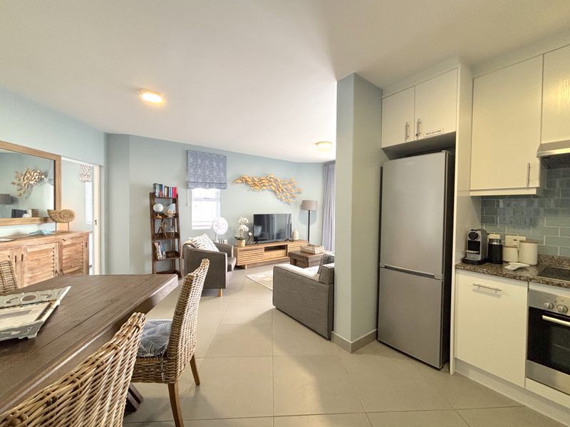 Stylish Coastal Living – Fully Renovated & Move-In Ready - Photo 1