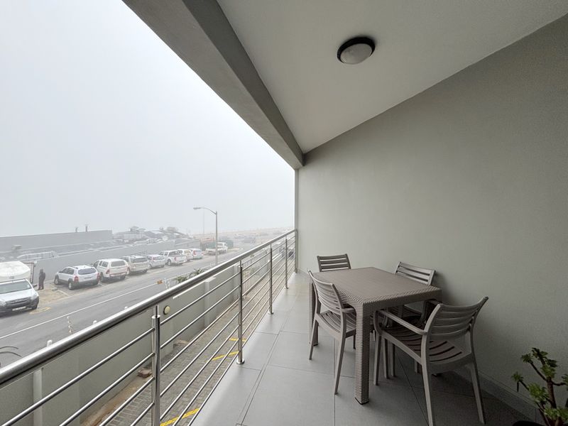 Stylish Coastal Living – Fully Renovated & Move-In Ready - Photo 8