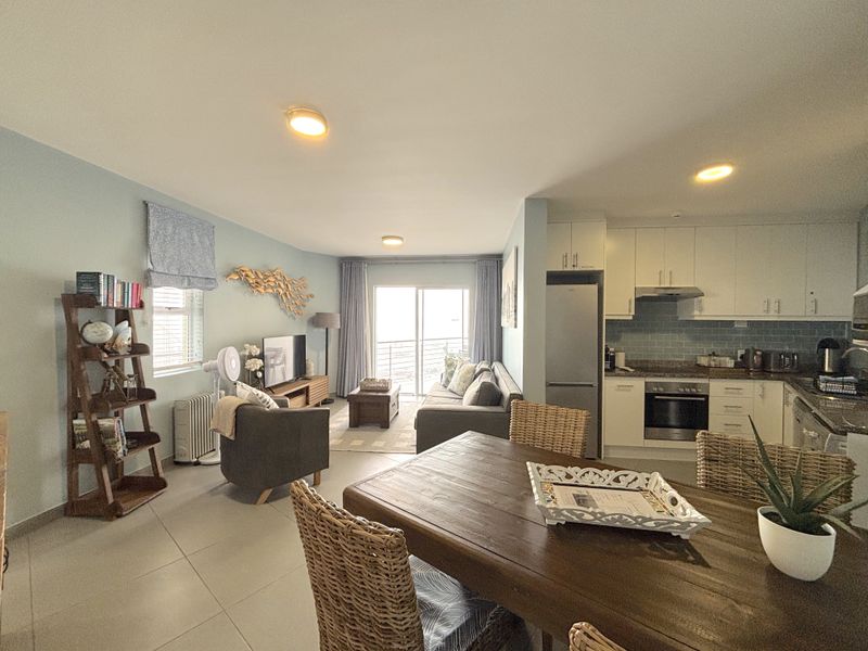 Stylish Coastal Living – Fully Renovated & Move-In Ready - Photo 6