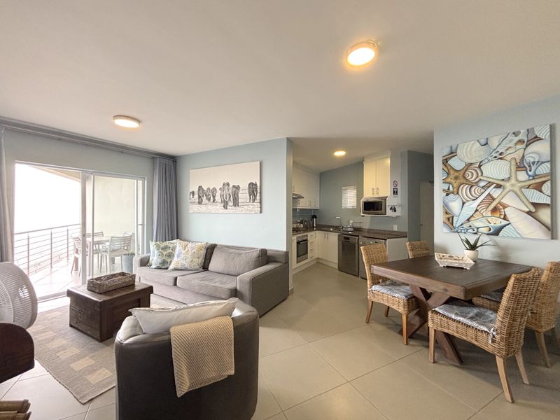 Stylish Coastal Living – Fully Renovated & Move-In Ready - Photo 5