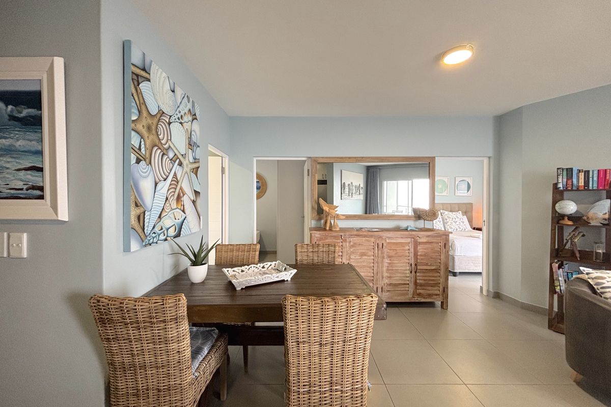 Stylish Coastal Living – Fully Renovated & Move-In Ready - Photo 4