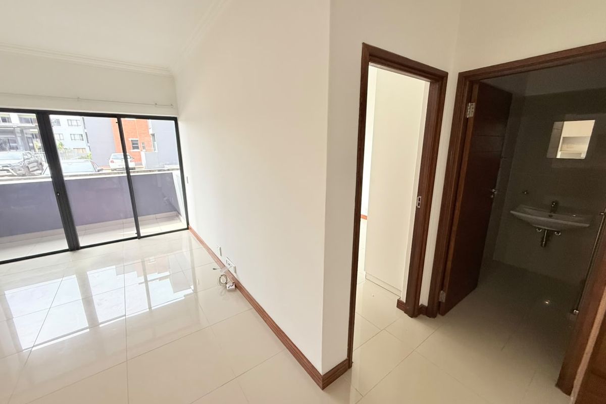 Modern 1-Bedroom Apartment for Rent in Park Avenue, Umhlanga - Photo 5