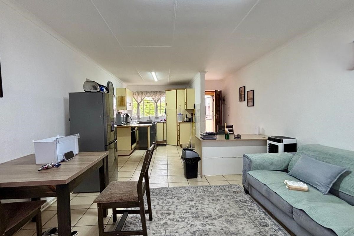 2 BEDROOM APARTMENT TO LET - Photo 3