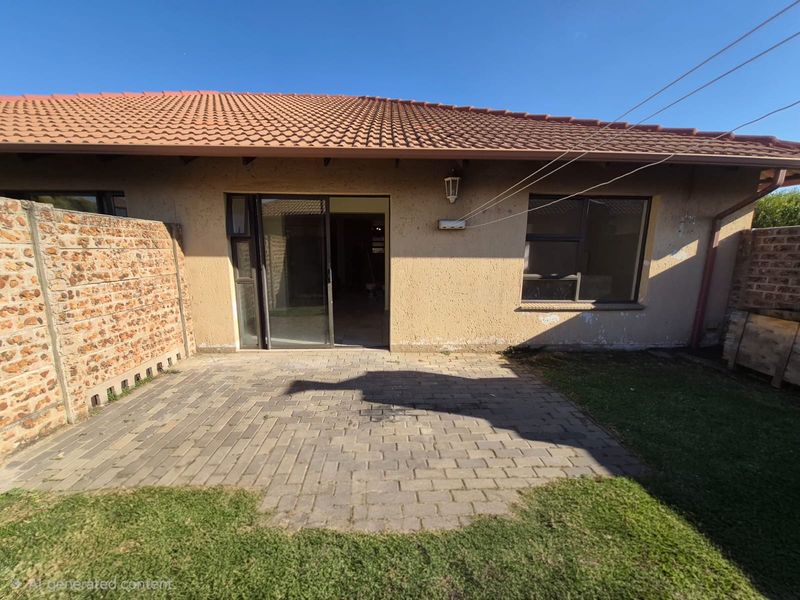 Stunning Simplex for sale - Photo 2