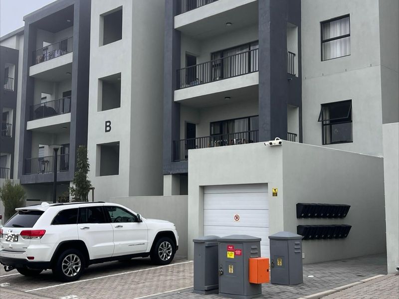 Stunning  3 Bedroom Apartment To Let in Sandown Available 1 July 2026 - Photo 1