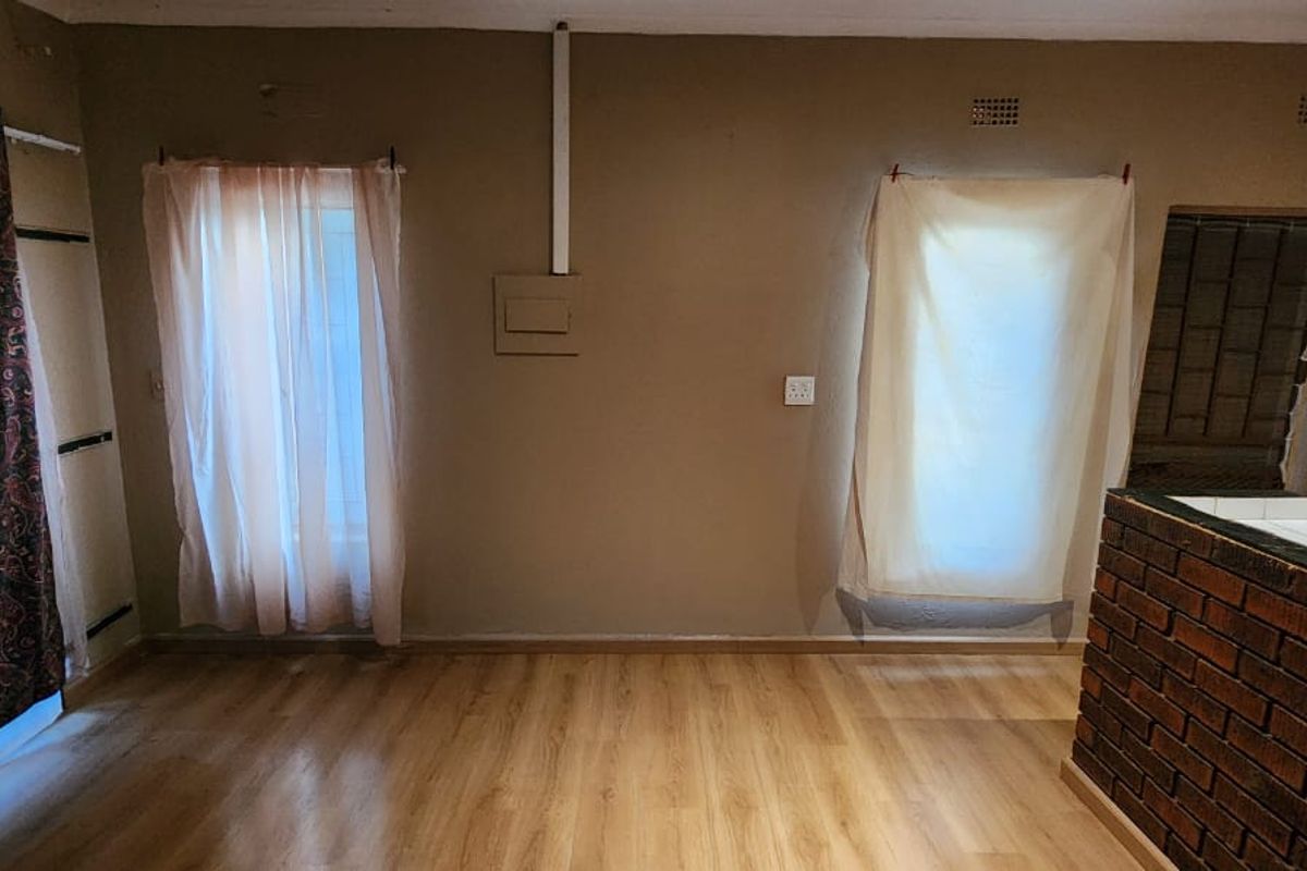 2 bedroom flat - Photo 2