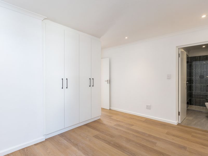 Luxury 2 Bedroom 2 Bath For Sale - Photo 9