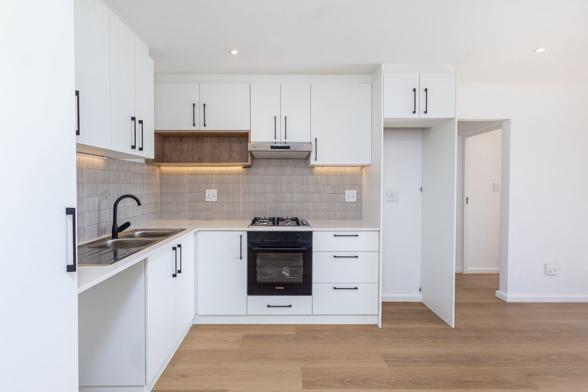 Luxury 2 Bedroom 2 Bath For Sale - Photo 2
