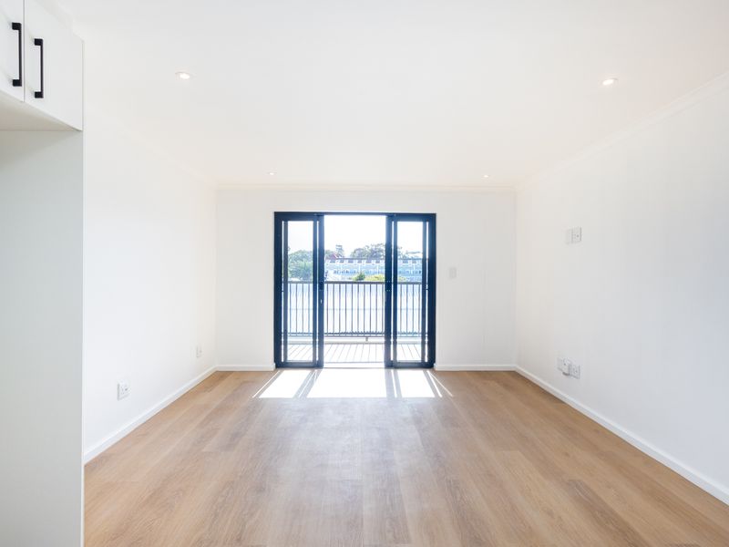 Luxury 2 Bedroom 2 Bath For Sale - Photo 5
