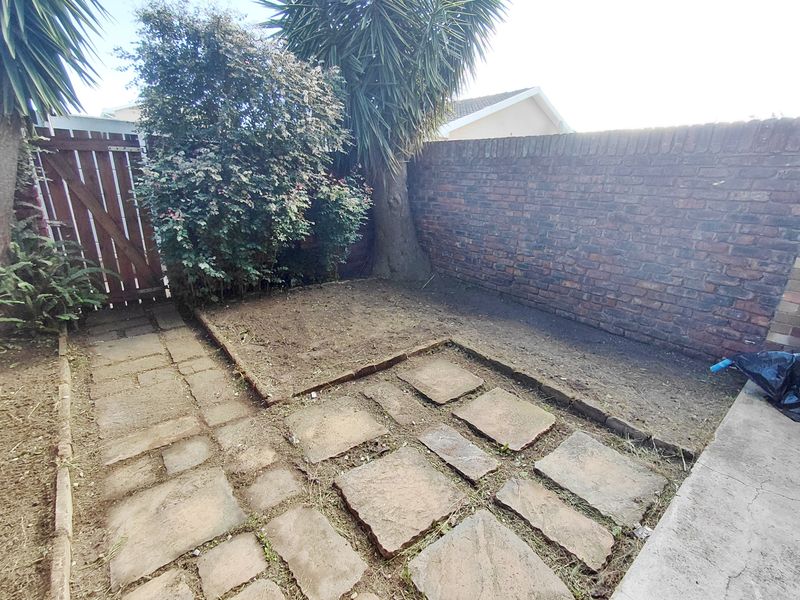 KABEGA 2 BED 1 BATH TOWNHOUSE FOR RENT - Photo 9