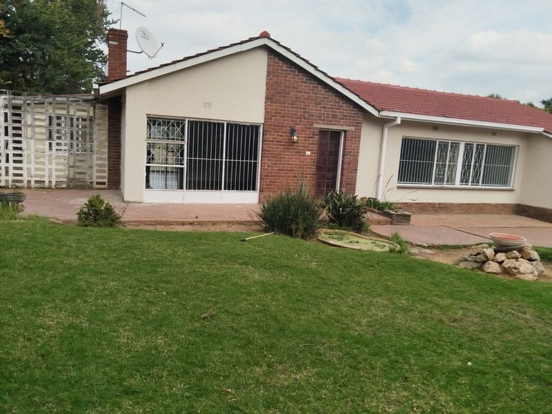 3 Bedroom House to Rent @ Rembrandt park - Photo 6