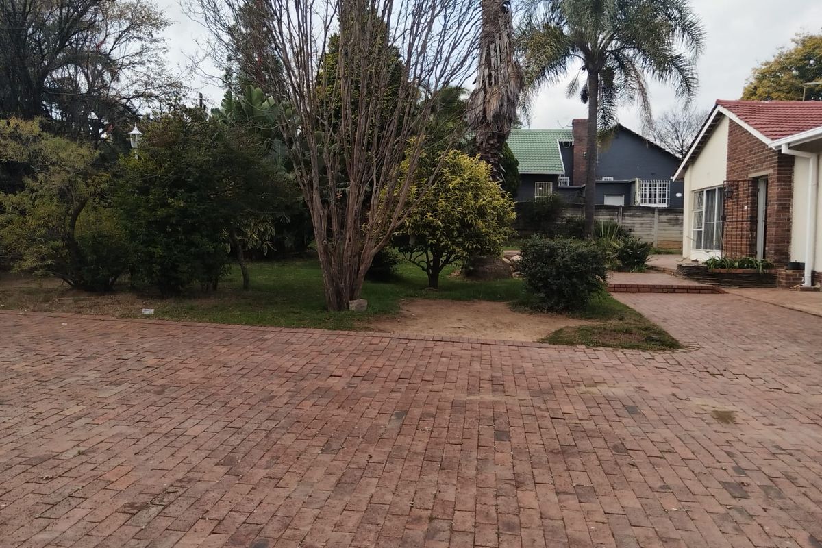 3 Bedroom House to Rent @ Rembrandt park - Photo 3