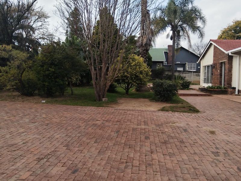 3 Bedroom House to Rent @ Rembrandt park - Photo 3