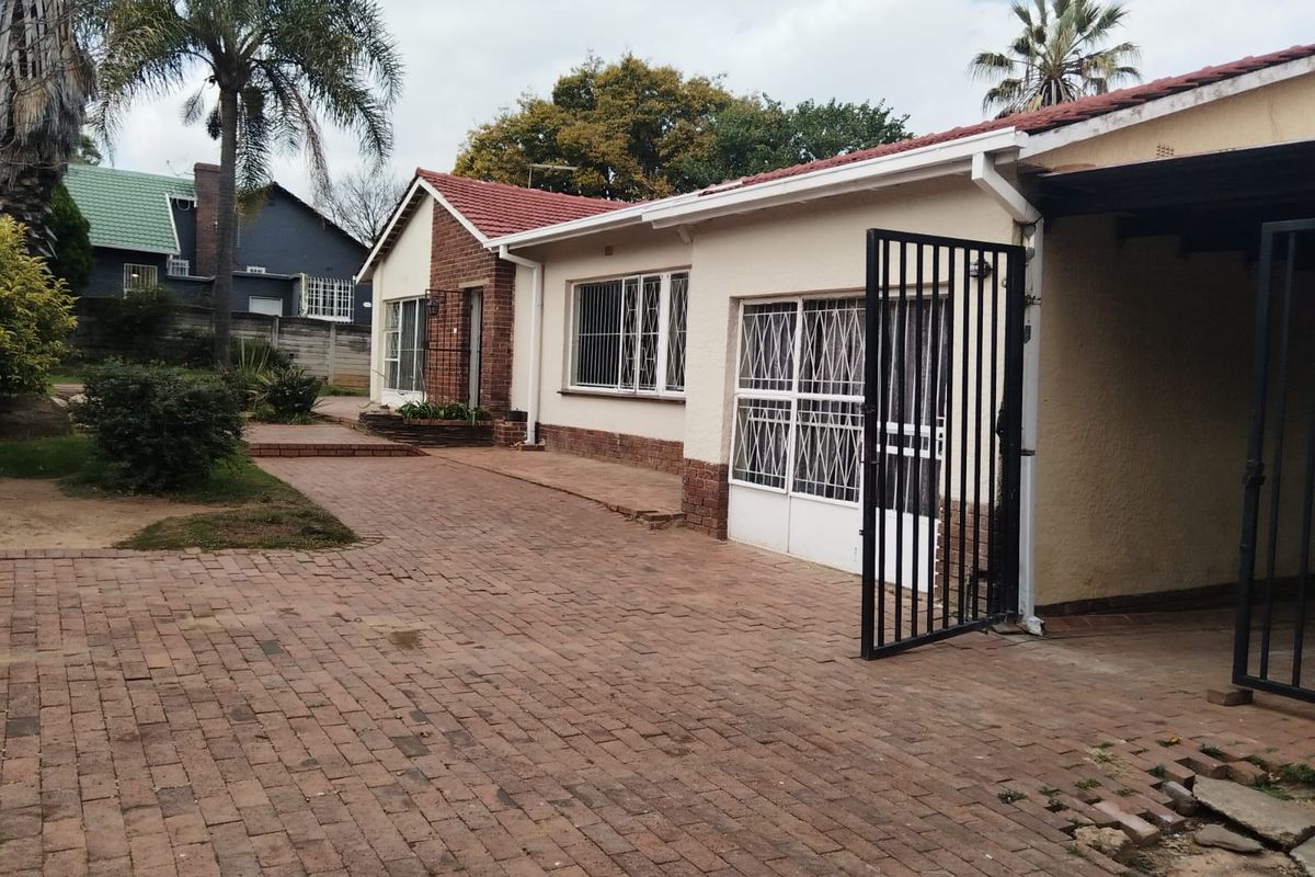 3 Bedroom House to Rent @ Rembrandt park - Photo 5