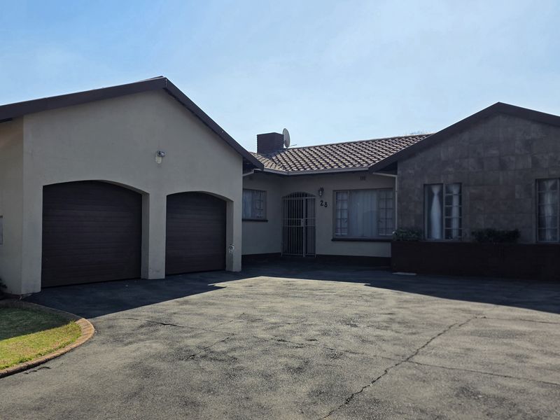 4 Bedroom Family Home in Sought-After Ferryvale, Nigel - Photo 1