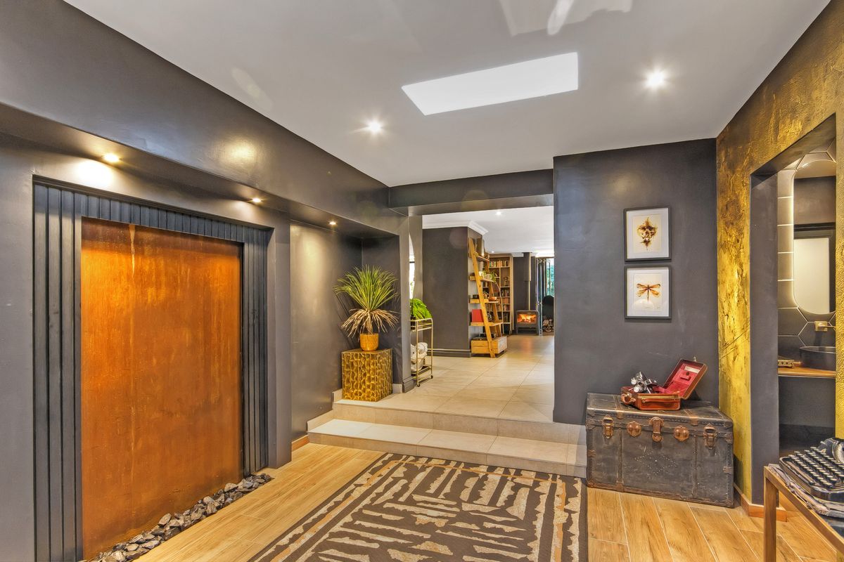 An Extraordinary Executive Home of Pure Perfection - Photo 2