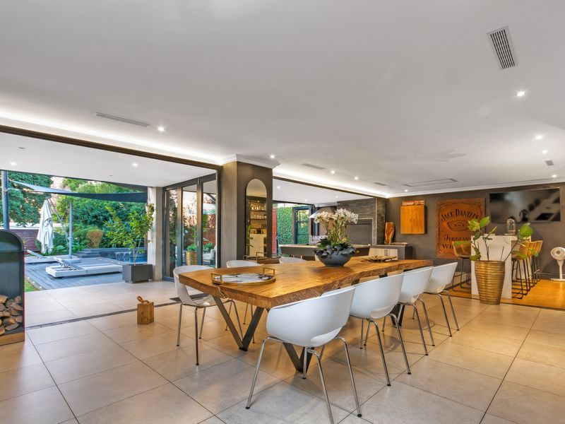 An Extraordinary Executive Home of Pure Perfection - Photo 9