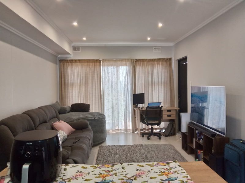 2 Bedroom apartment to let in Umhlanga Presented by Only Realty Apartmentbox. - Photo 10