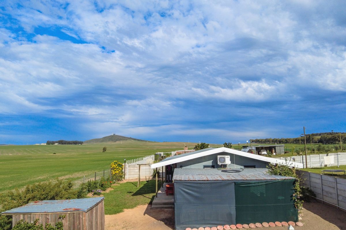 SOLE EXCLUSIVE MANDATE | Peaceful 2 Bedroom Home with Stunning Farmland Views in Moorreesburg - Photo 3
