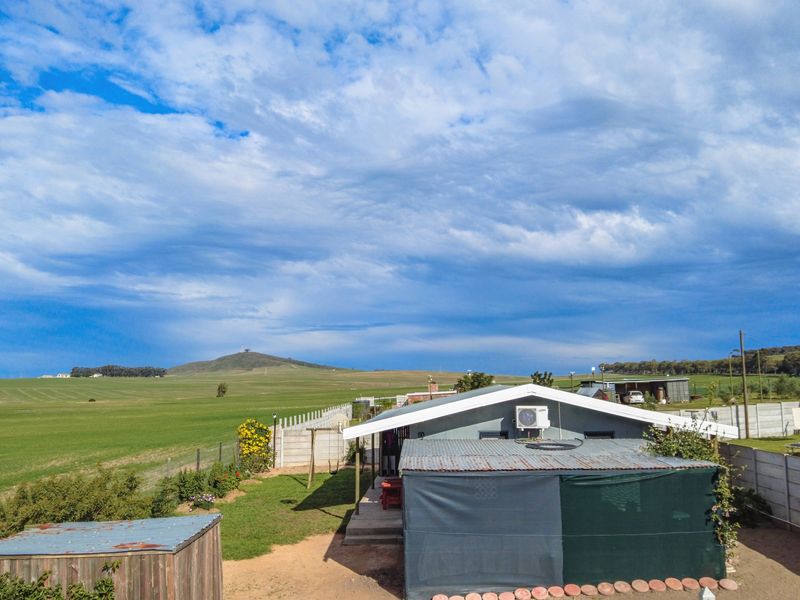 SOLE EXCLUSIVE MANDATE | Peaceful 2 Bedroom Home with Stunning Farmland Views in Moorreesburg - Photo 3