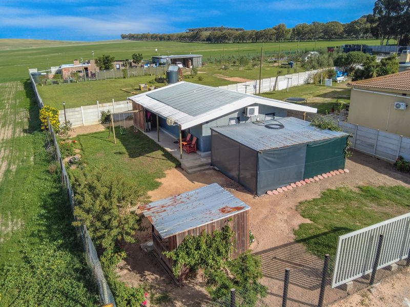 SOLE EXCLUSIVE MANDATE | Peaceful 2 Bedroom Home with Stunning Farmland Views in Moorreesburg - Photo 2