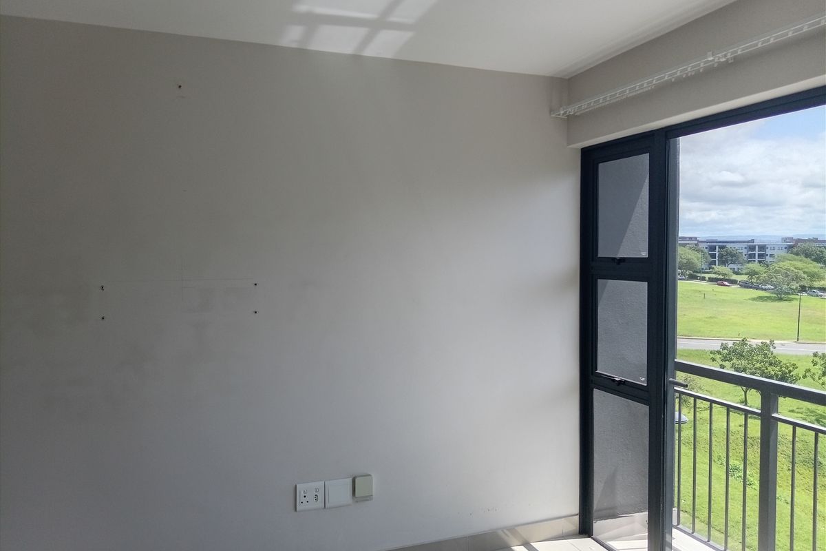 *Modern Luxury in Umhlanga Ridge!!* - Photo 4