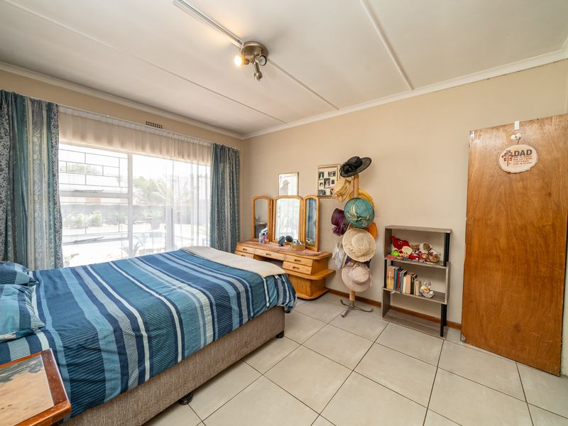 4 Bedroom House For Sale In Parkrand - Photo 9