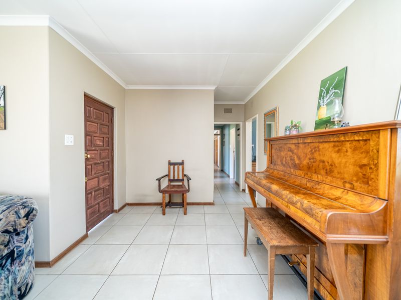 4 Bedroom House For Sale In Parkrand - Photo 6