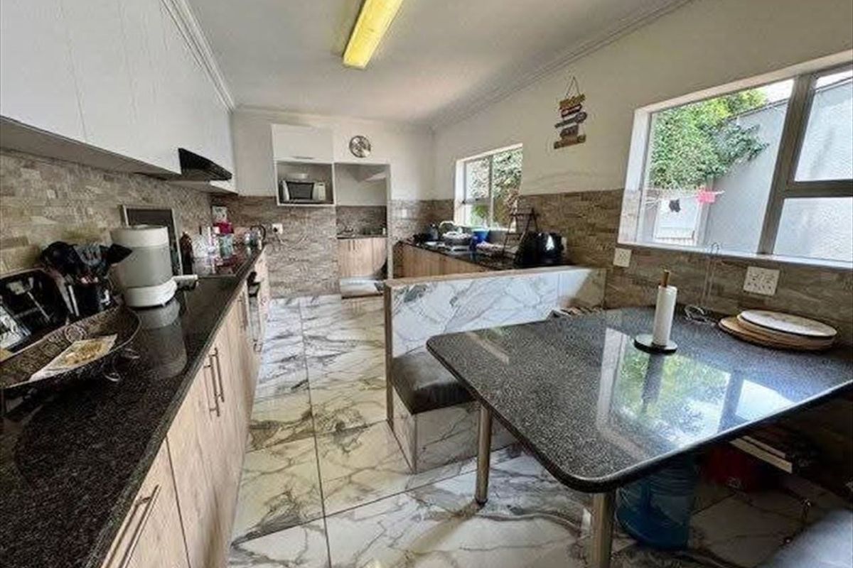 A Statement Home That Has It All! - Photo 3