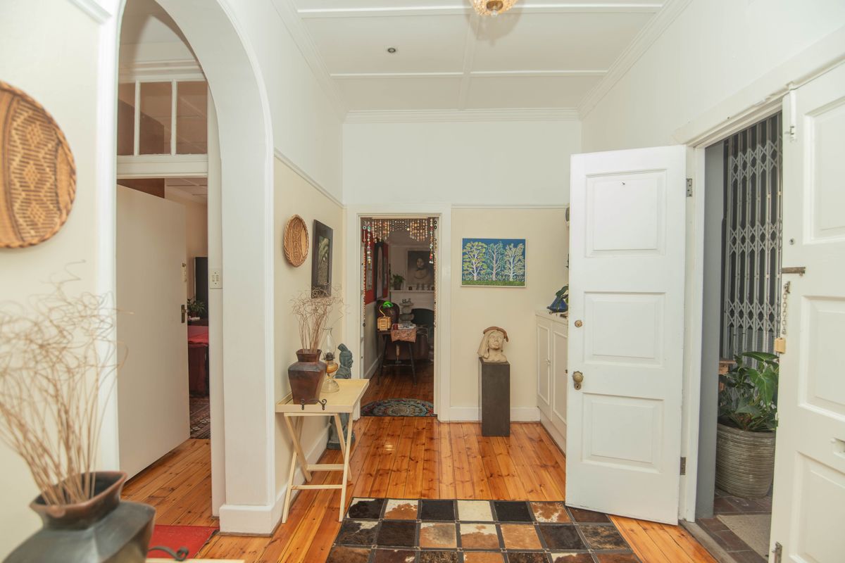 3 BED 1 BATH WITH 2 FLATLETS FOR SALE - Photo 3