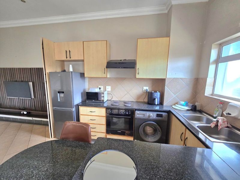 Furnished 1 Bedroom Apartment for Sale - Photo 4