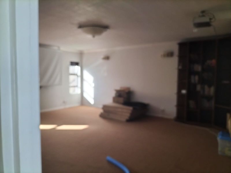 Immaculate Double-Storey Family Home with Multiple Entertainment Areas and Ample Parking - Photo 7
