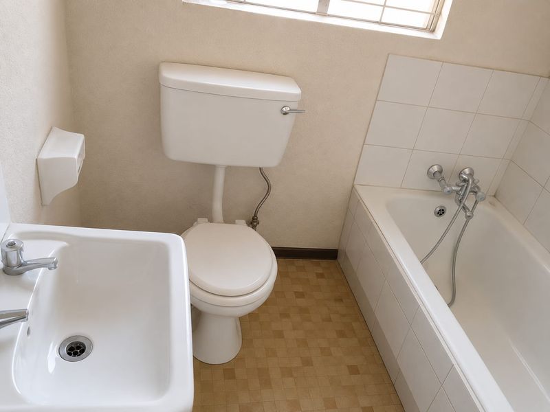 10 Bedroom house for sale with flatlets in Van Dyk Park - Photo 8