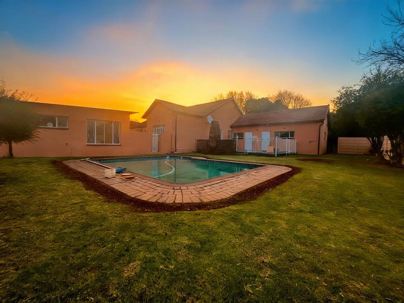 Beautiful Family Home in Brakpan - Photo 1