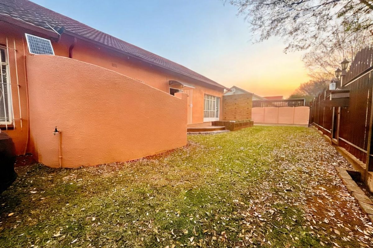 Beautiful Family Home in Brakpan - Photo 4