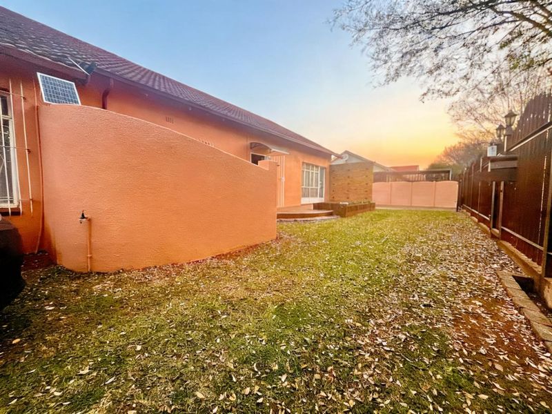 Beautiful Family Home in Brakpan - Photo 4