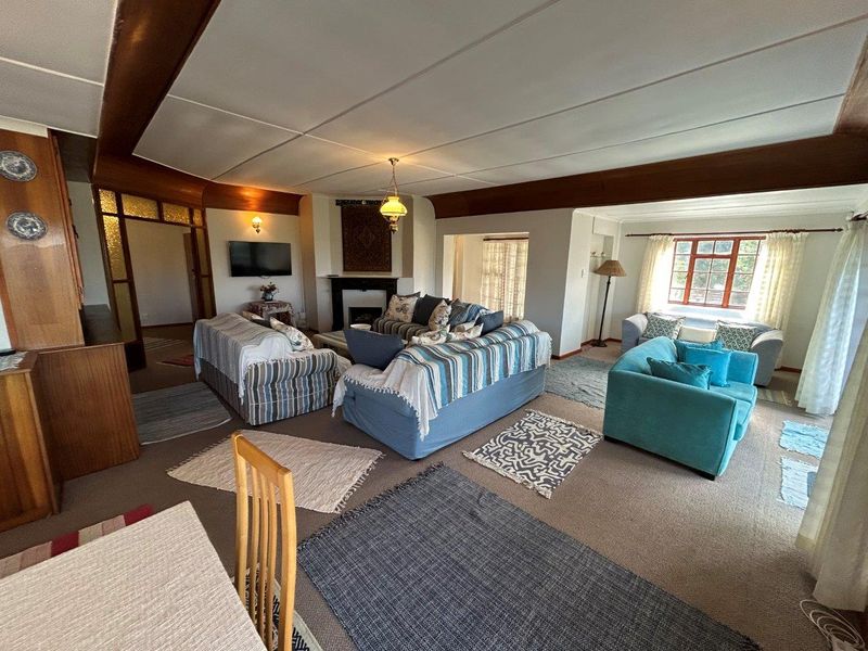 LOVELY  4  BEDROOM HOUSE WELL LOCATED IN SOUGHT AFTER PARADISE BEACH - Photo 9